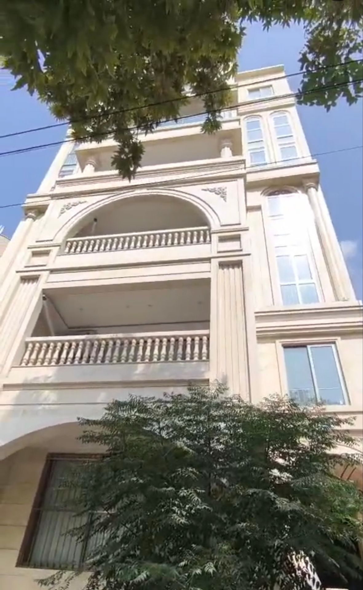 243 متر سه خواب هفت تیر